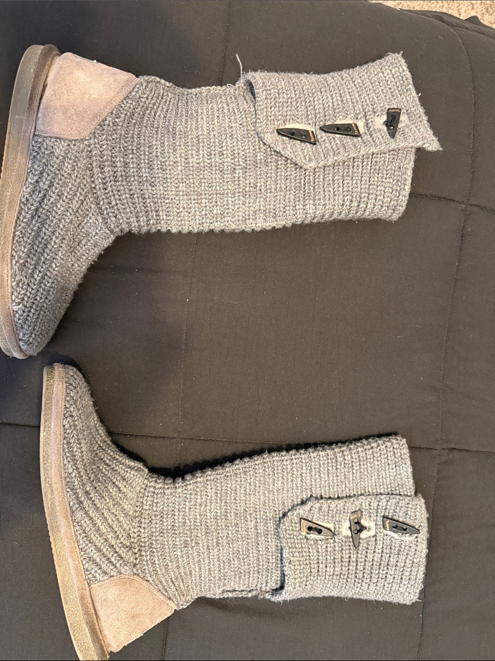 BearPaw Gray Suede Knit sweater Boots size 9